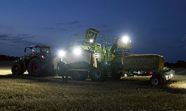 Working lights on the twine boxes