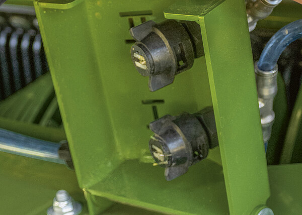 Optimum metering of silage additives