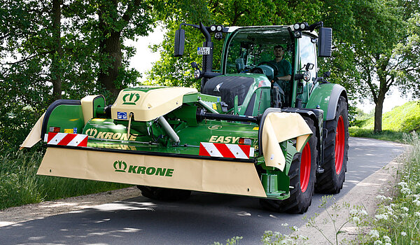 Narrow in transport