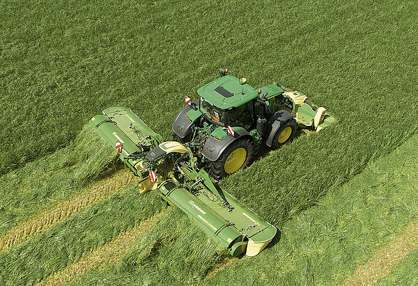 EasyCut B 1050 CV BSS and B 880 CV BSS –Mower combinations with CV conditioner and auger conveyors