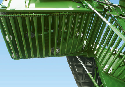 The KRONE chain-and-slat elevator